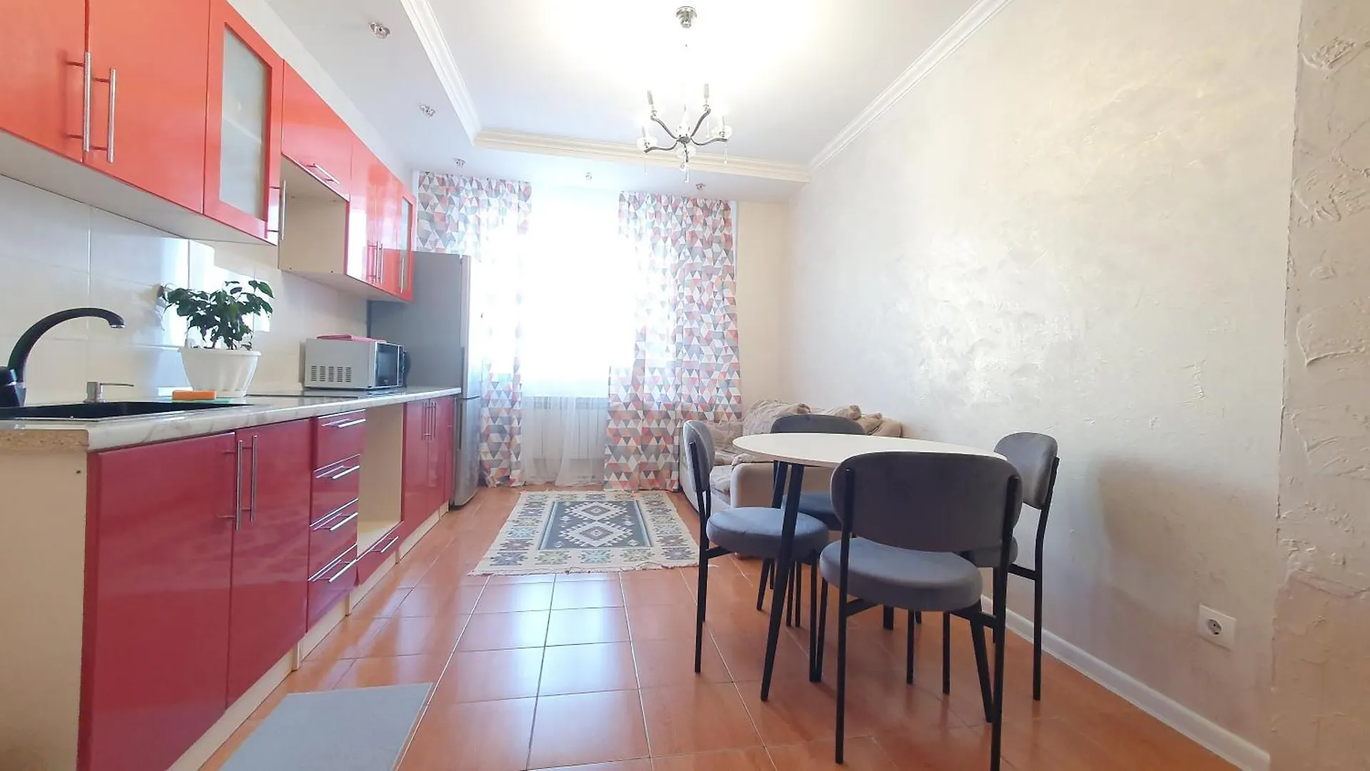 Apartment 124 Центр,На 1-8 Человек,2 Спальни Гостиная Кухня 3 Кровати Раскладной Диван 2 Кондиционера Nur-Sultan