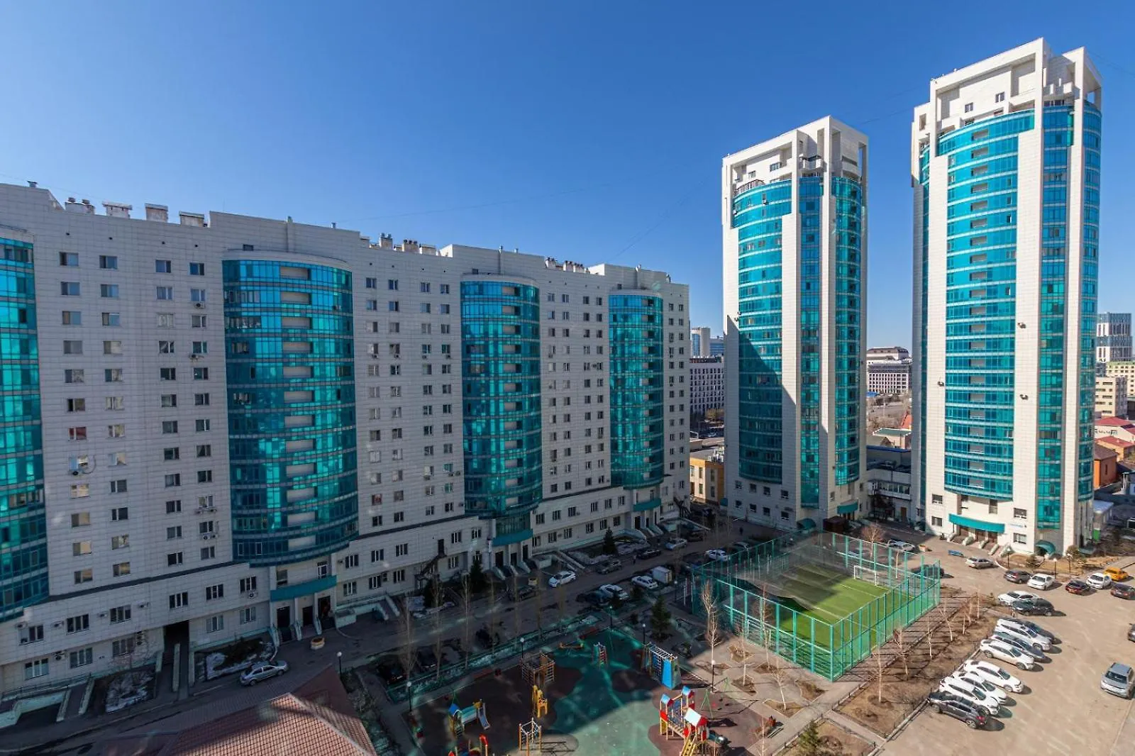 124 Центр,На 1-8 Человек,2 Спальни Гостиная Кухня 3 Кровати Раскладной Диван 2 Кондиционера Nur-Sultan  Kazakhstan