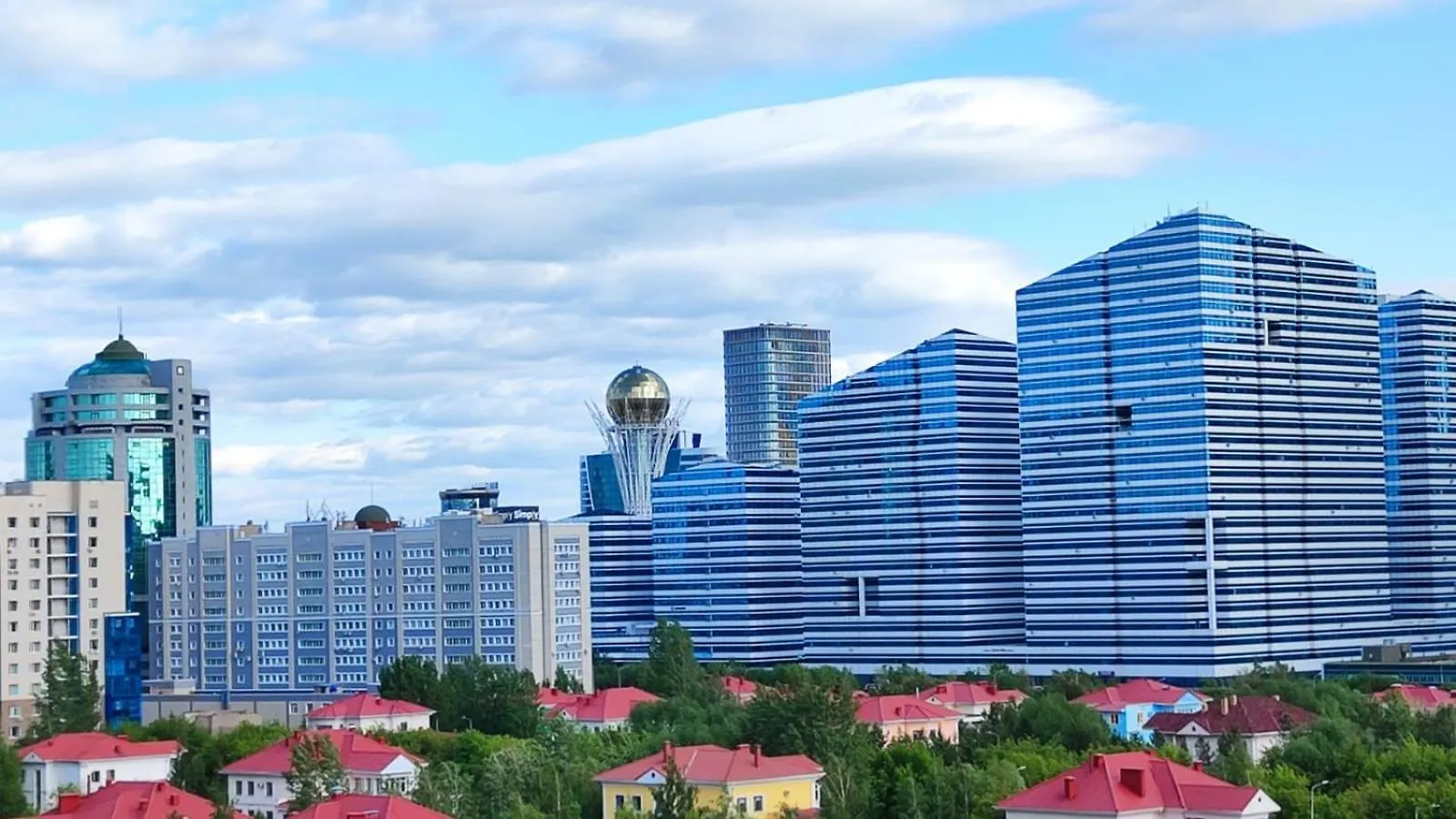 124 Центр,На 1-8 Человек,2 Спальни Гостиная Кухня 3 Кровати Раскладной Диван 2 Кондиционера Nur-Sultan